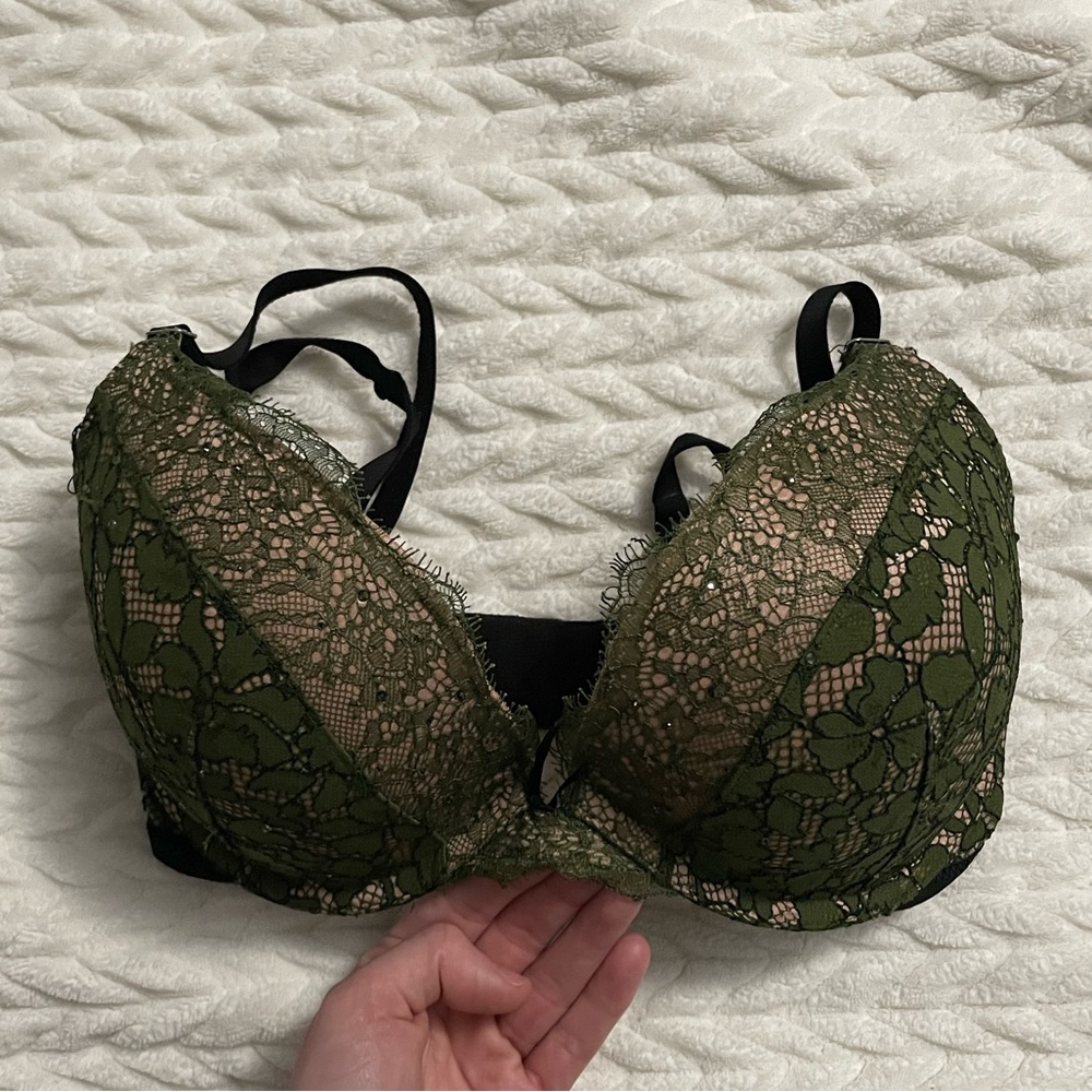 32DDD Victoria’s Secret Dream Angels push-up bra